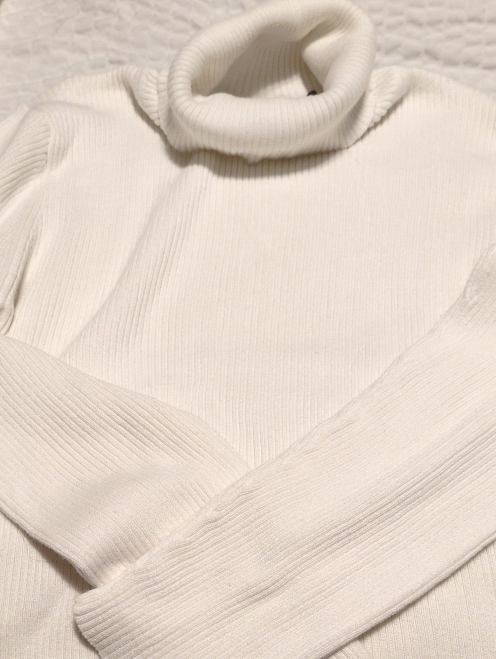Denver Hayes Cream Ribbed Turtleneck Sweater